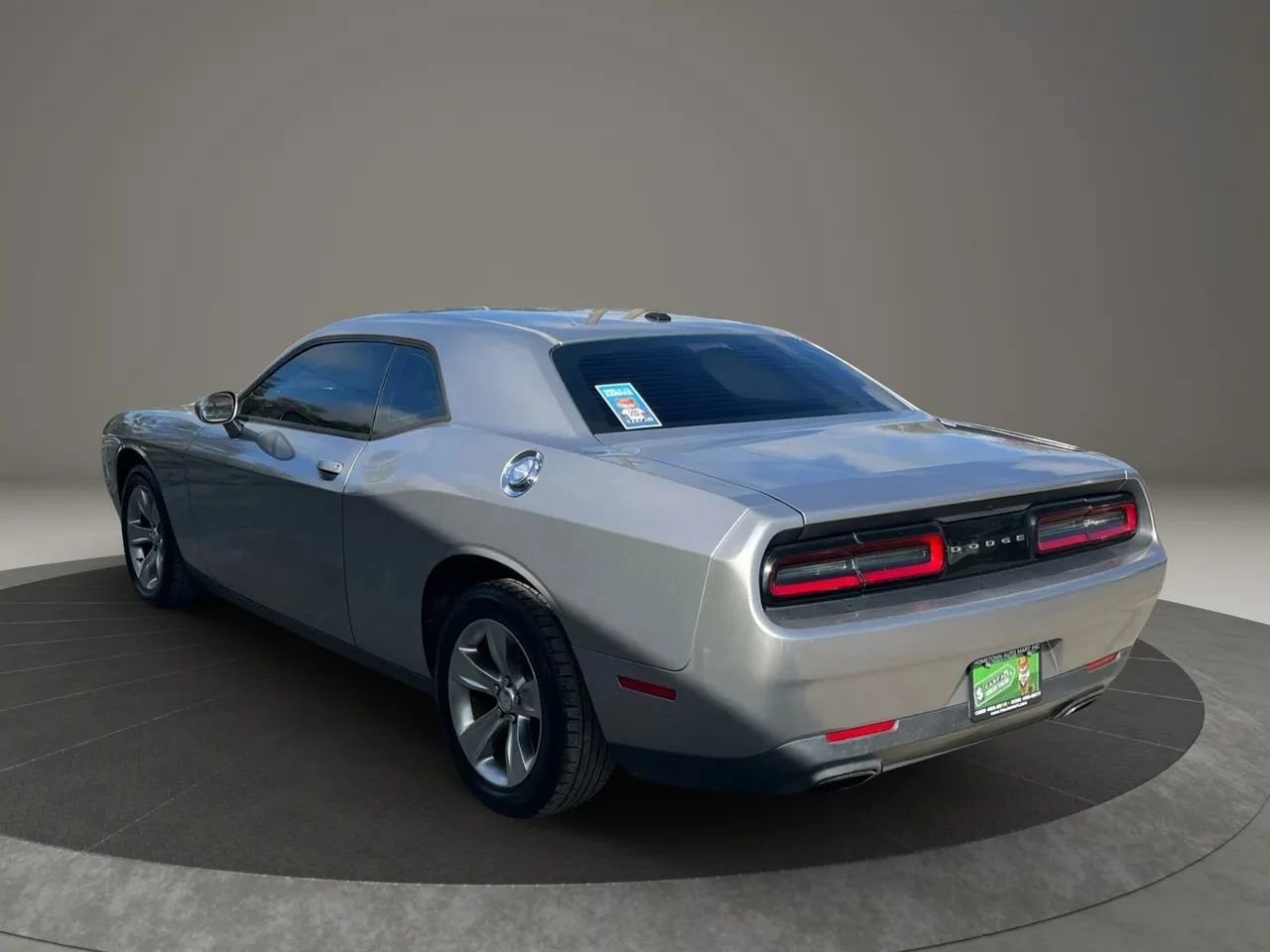 Used 2017 Dodge Challenger SXT RWD image 5