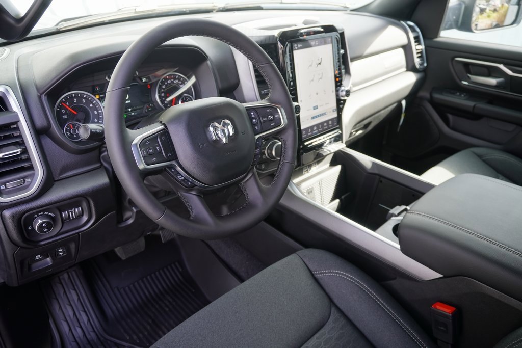 New 2026 RAM 1500 4x4 Crew Cab image 11