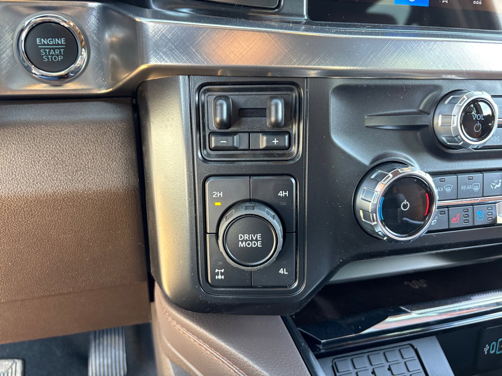 New 2026 Ford F250 King Ranch w/ Chrome Package image 30