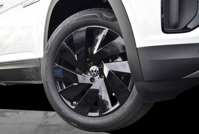 New 2026 Volkswagen Atlas Cross Sport SE image 3