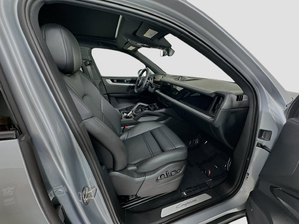 New 2026 Porsche Cayenne AWD/4WD image 30