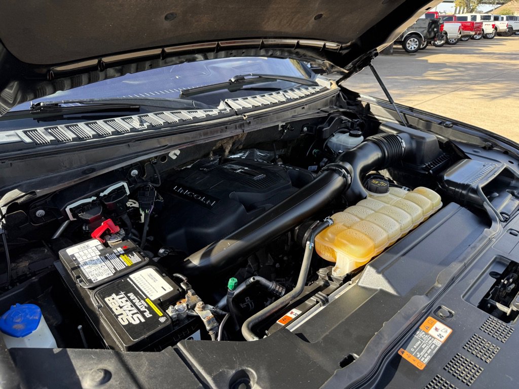 Used 2018 Lincoln Navigator L Reserve w/ Technology Package image 41