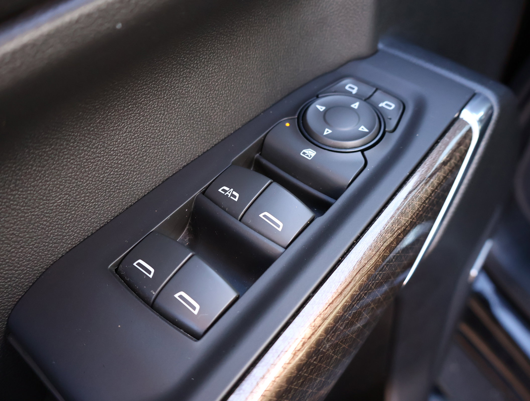 Used 2020 Chevrolet Silverado 1500 RST w/ Texas Edition image 8