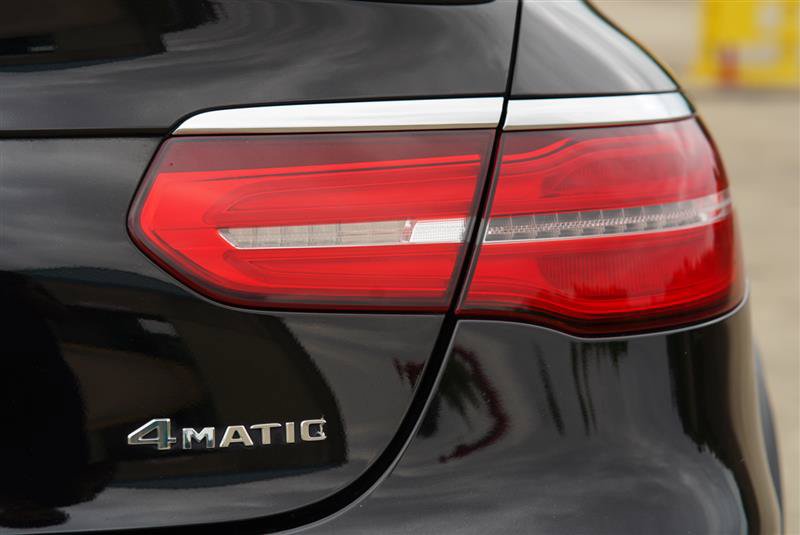 Used 2019 Mercedes-Benz GLC 300 4MATIC Coupe image 38