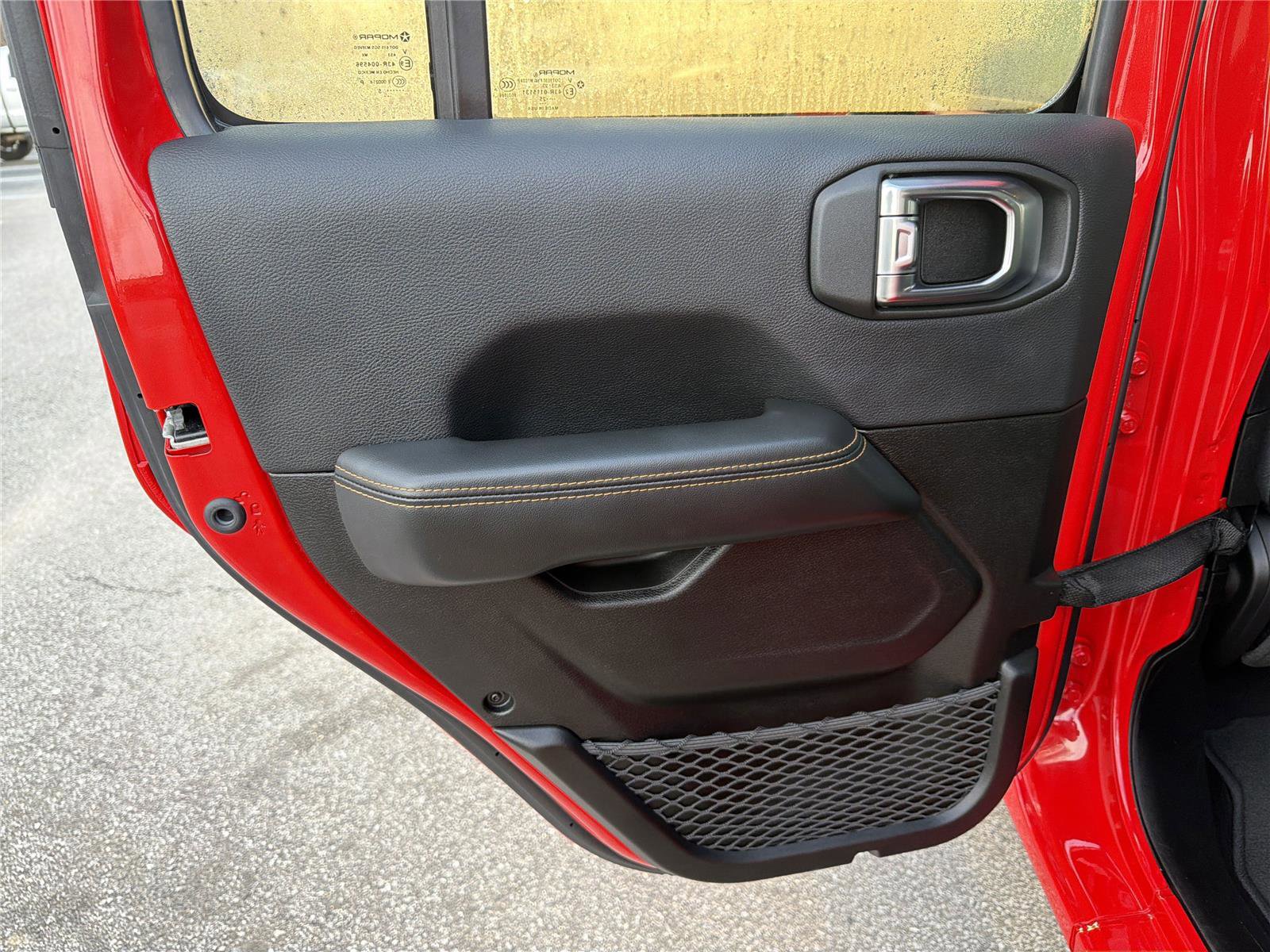 Used 2025 Jeep Wrangler Sahara w/ Safety Group image 21