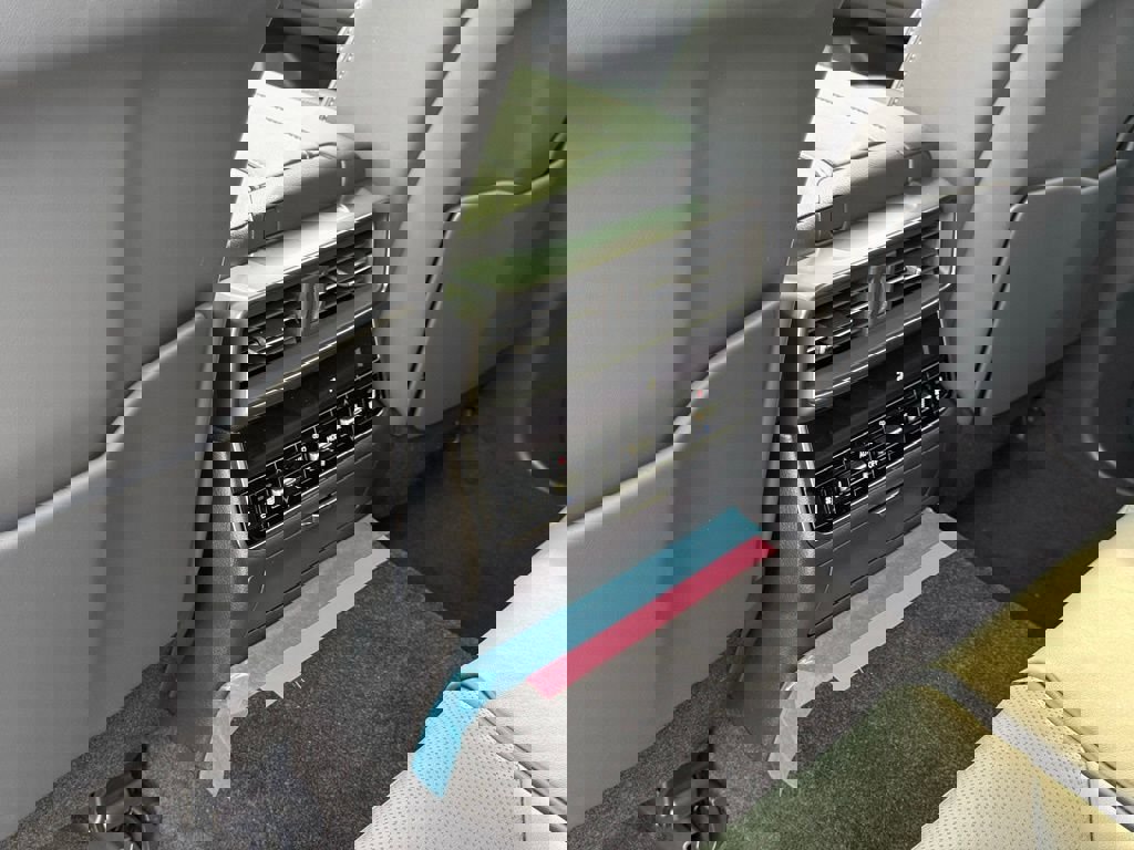 New 2026 Lexus LX 700h Luxury image 25