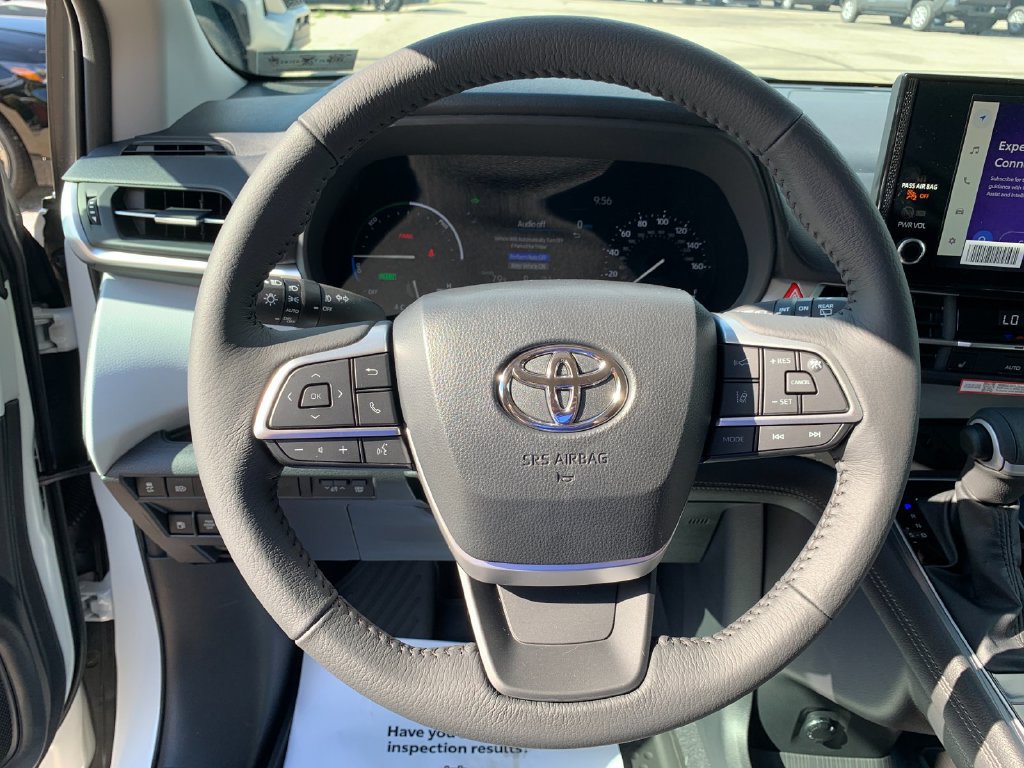 New 2026 Toyota Sienna XLE AWD/4WD image 26