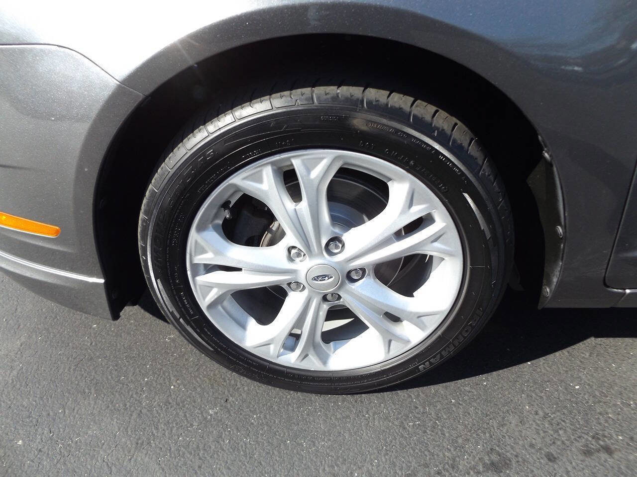 Used 2012 Ford Fusion SE image 32