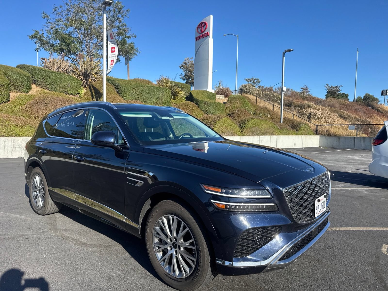 Used 2025 Genesis GV80 2.5T Standard AWD/4WD image 1