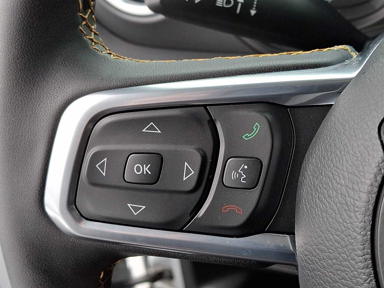 Used 2024 Jeep Wrangler Sahara w/ Safety Group image 21