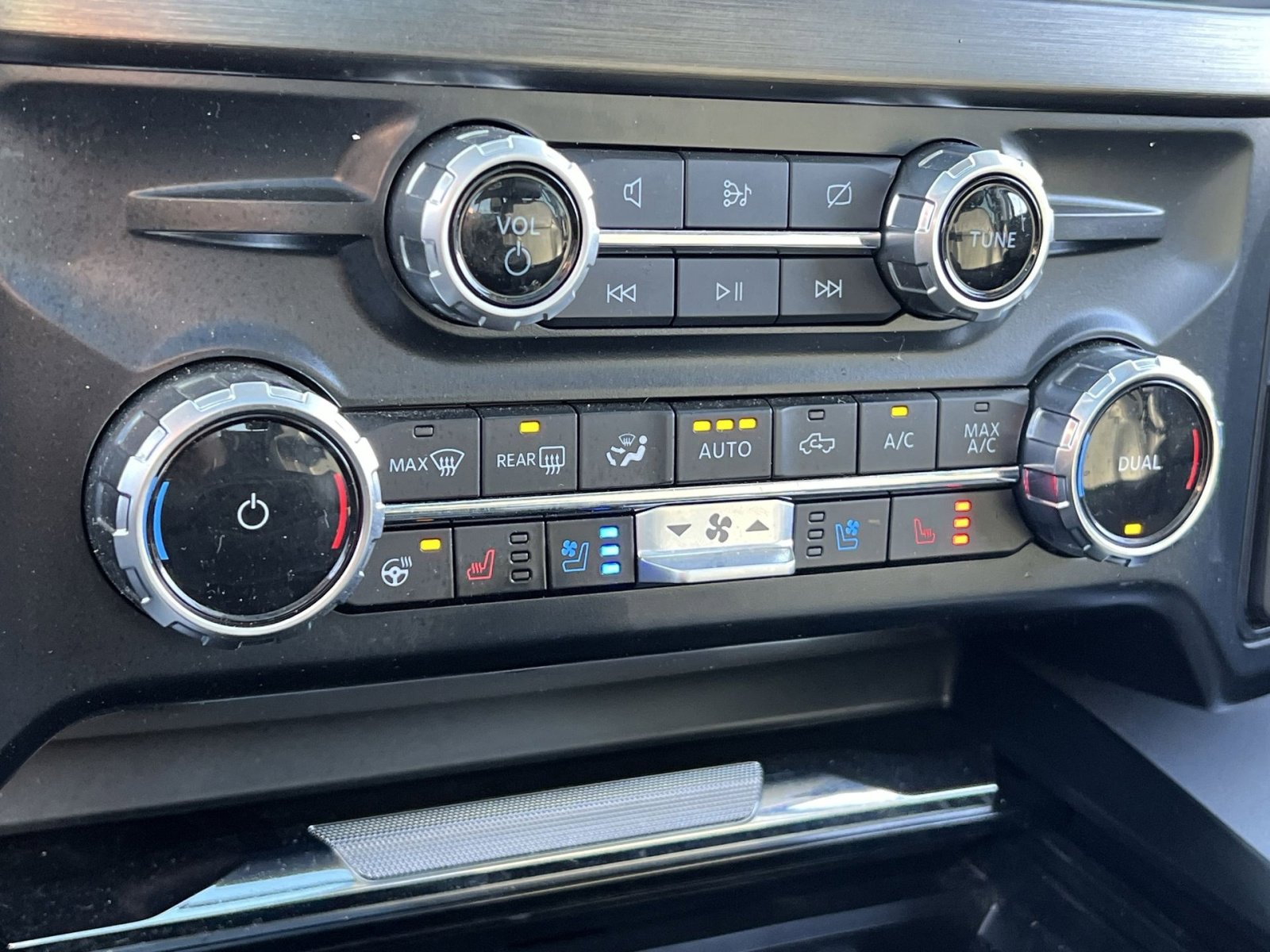 Used 2024 Ford F250 Lariat w/ Lariat Ultimate Package image 21