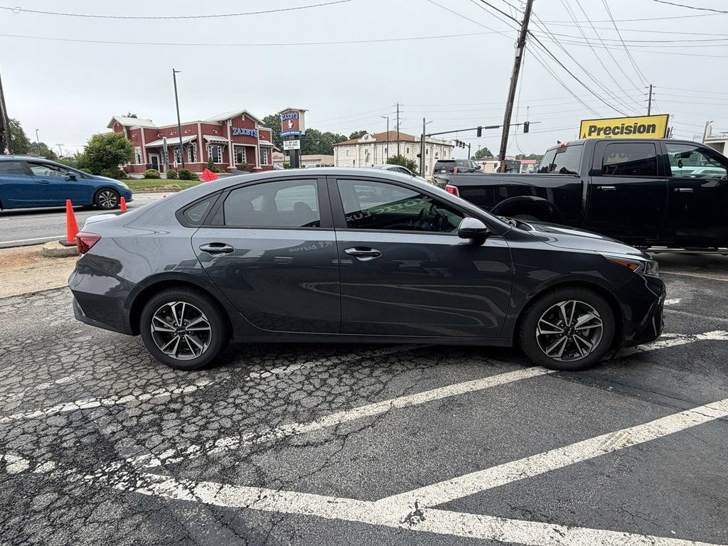 Used 2023 Kia Forte LXS FWD image 4