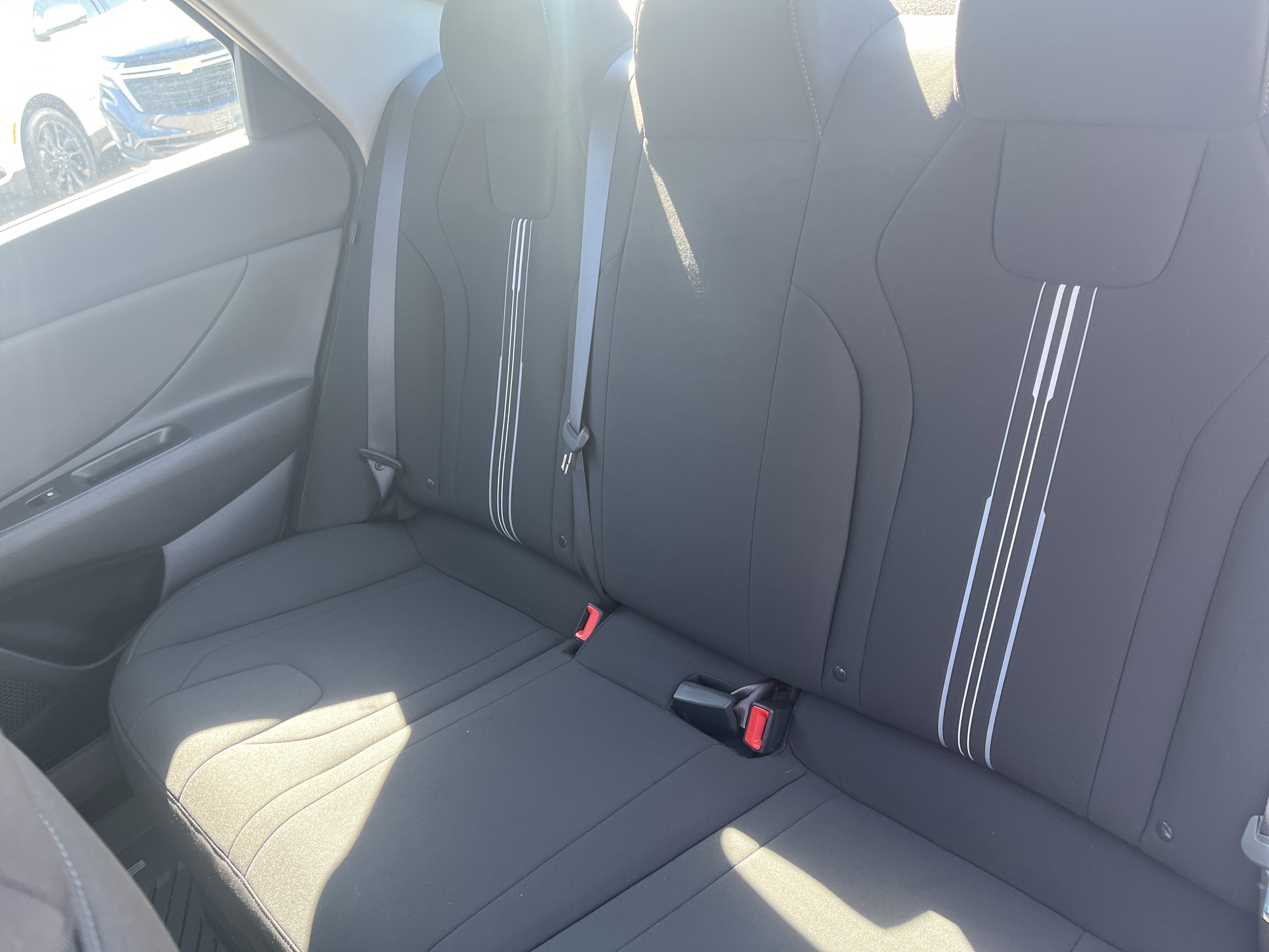 Used 2025 Hyundai Elantra Blue FWD image 13