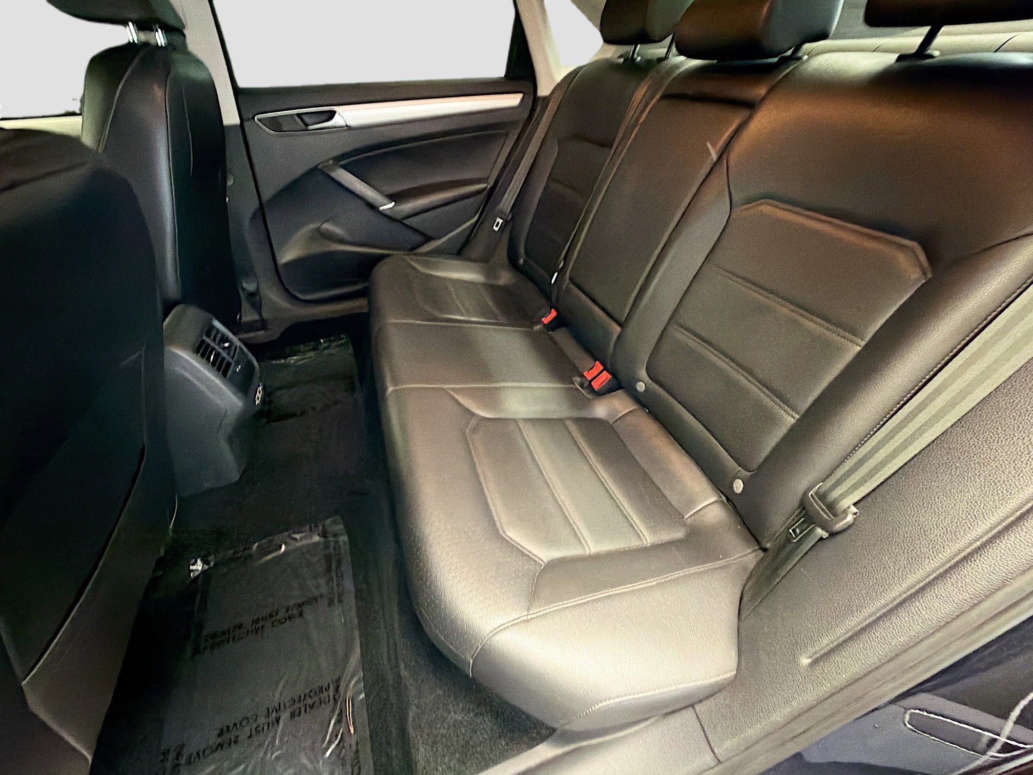 Used 2019 Volkswagen Passat 2.0T Wolfsburg w/ Wheels & Sunroof Package image 13