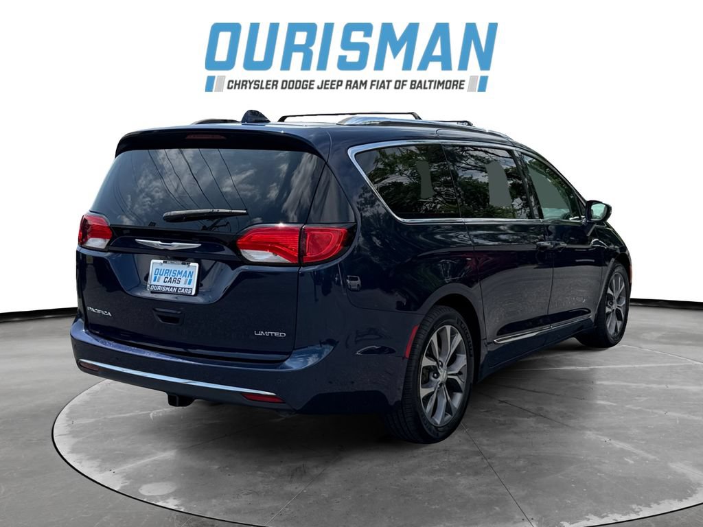Used 2017 Chrysler Pacifica Limited FWD image 6