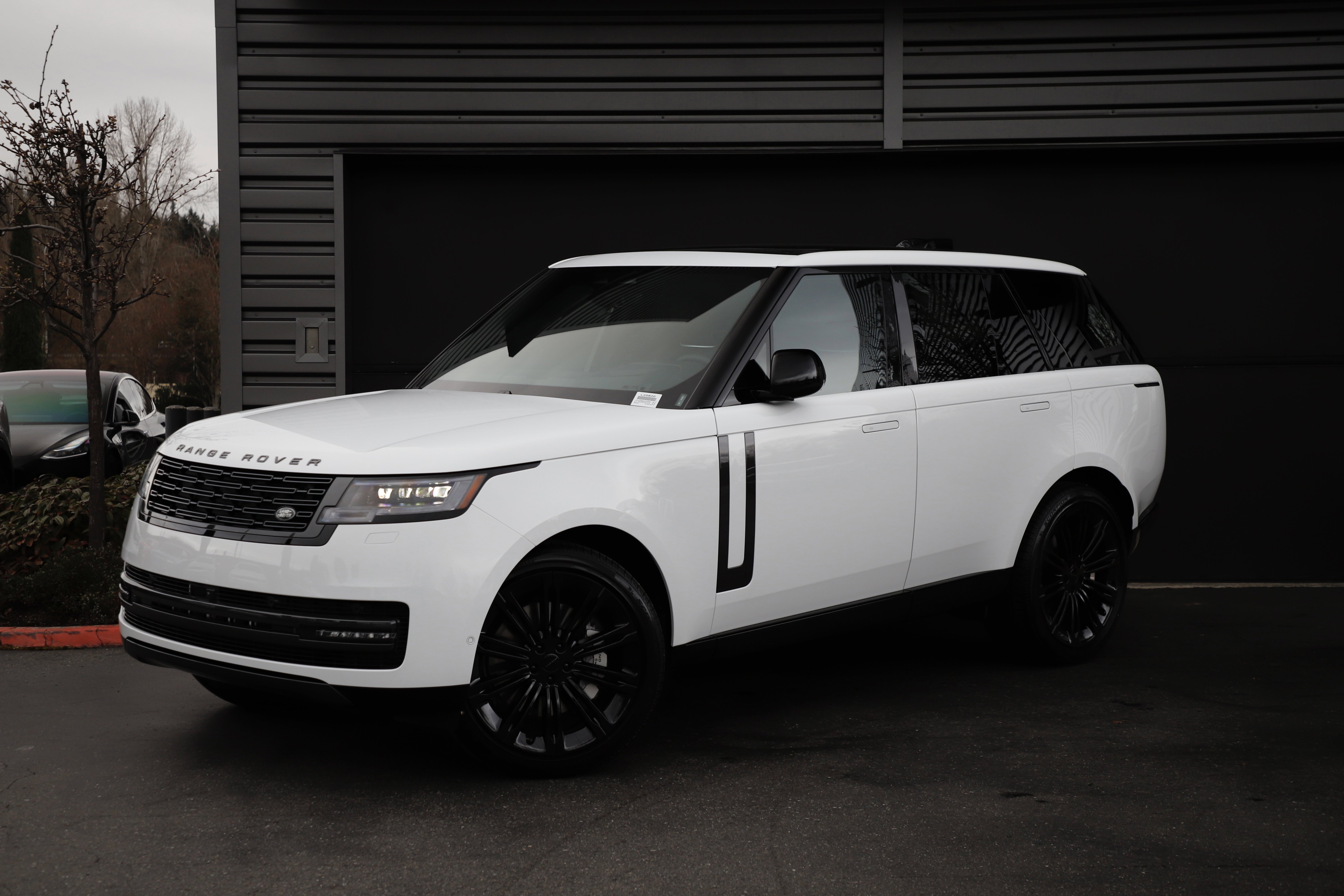 New 2026 Land Rover Range Rover SE AWD/4WD image 1