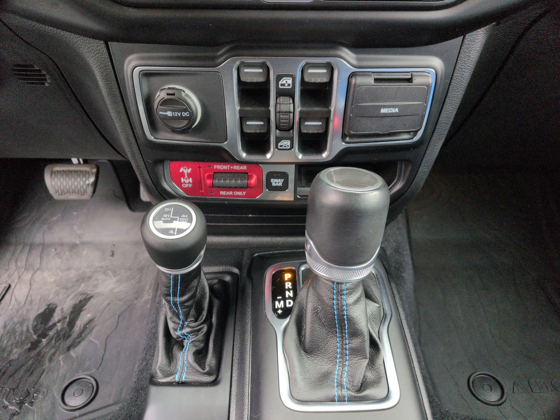 Used 2021 Jeep Wrangler Unlimited Rubicon 4xe w/ Steel Bumper Group image 14