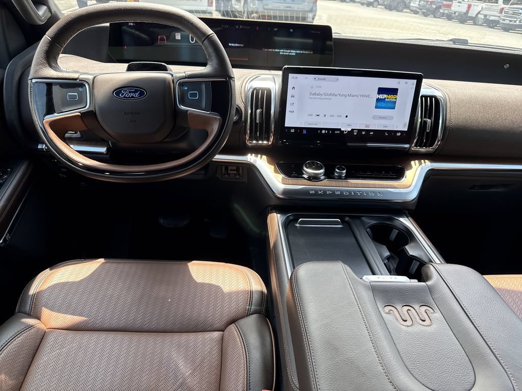 Used 2025 Ford Expedition King Ranch AWD/4WD image 22