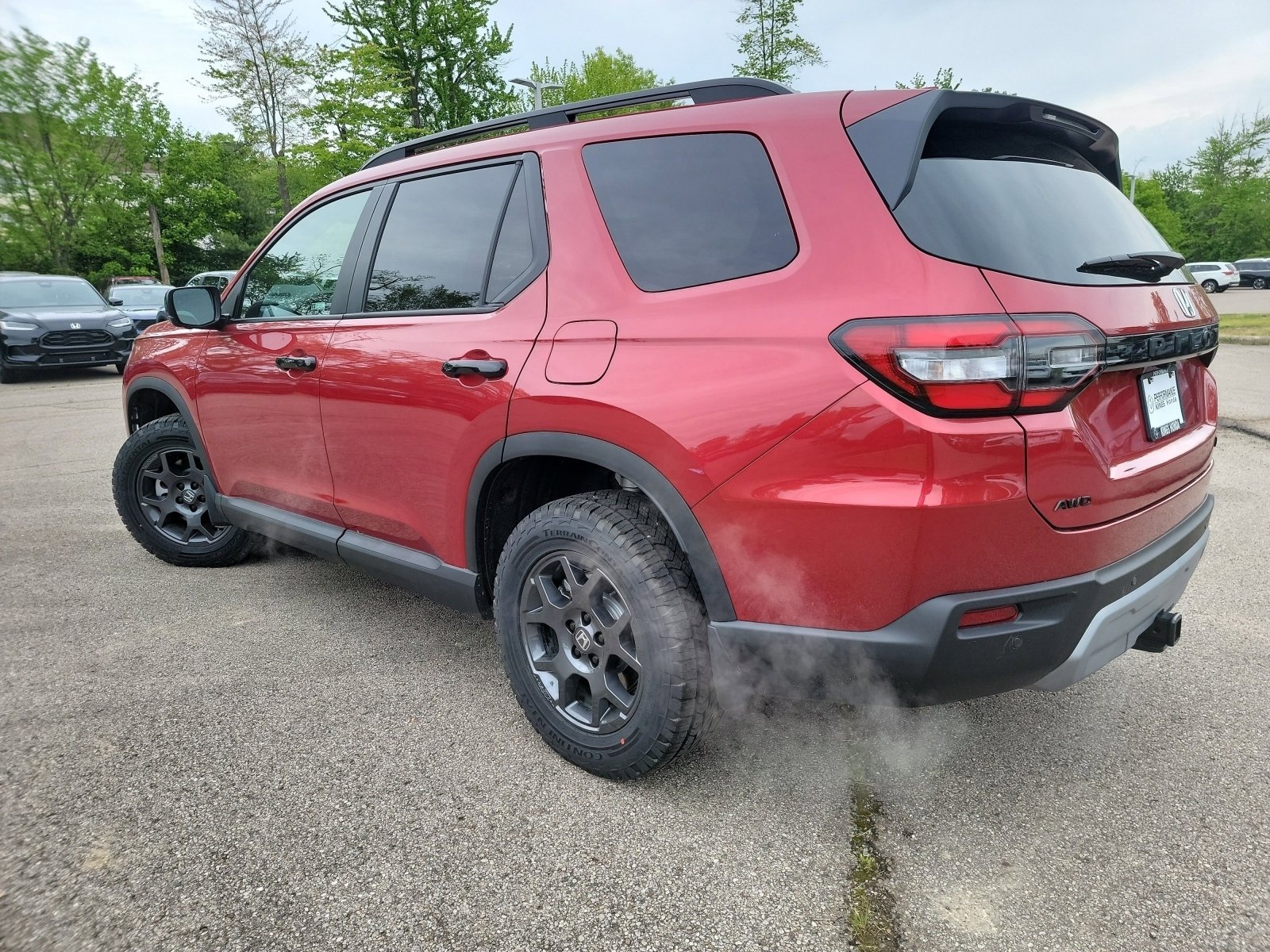 Used 2025 Honda Pilot TrailSport image 17
