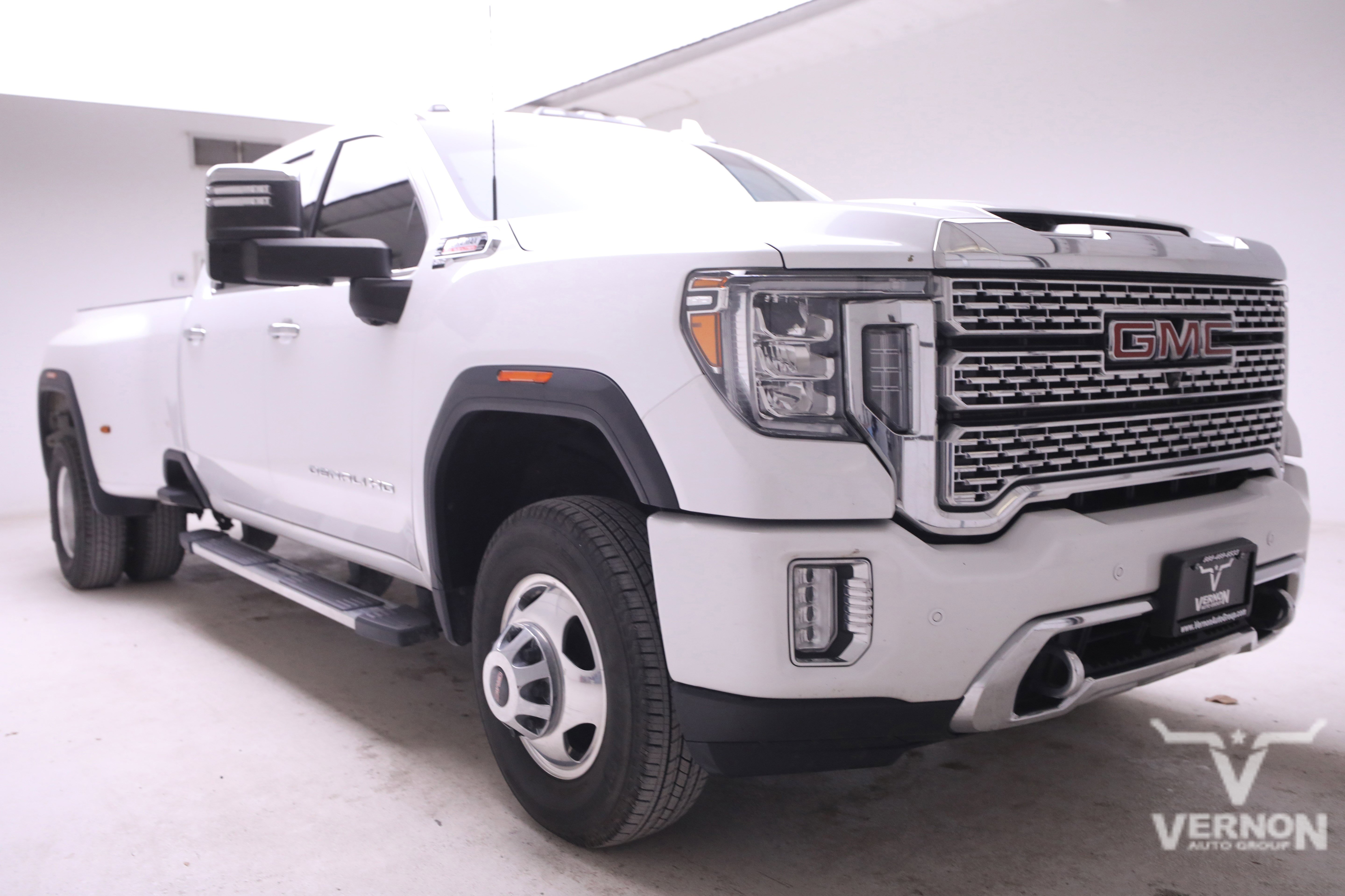 Used 2020 GMC Sierra 3500 Denali w/ Denali Ultimate Package image 6