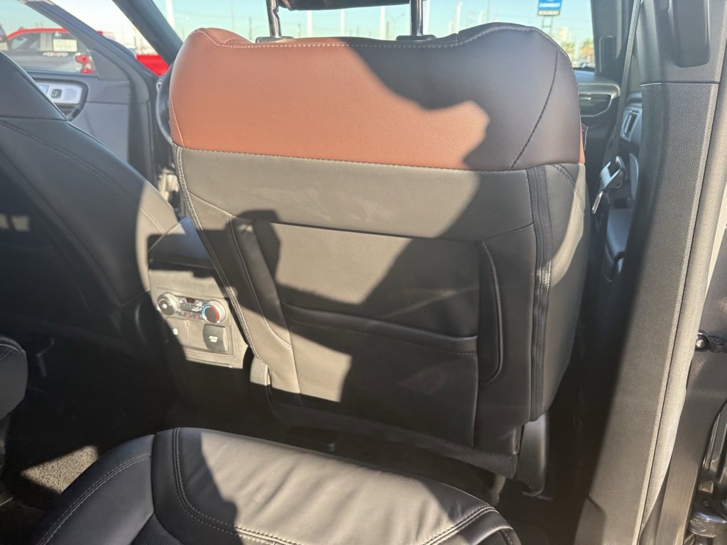 Used 2023 Ford Explorer Platinum w/ Technology Package image 36