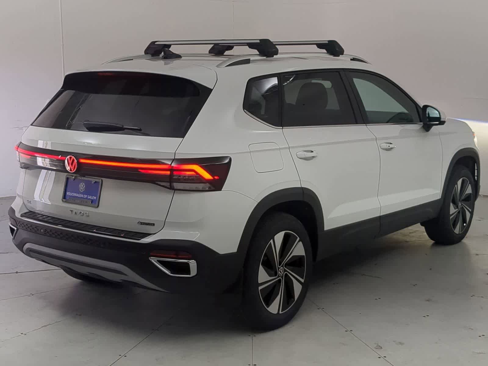New 2025 Volkswagen Taos SE AWD/4WD image 6