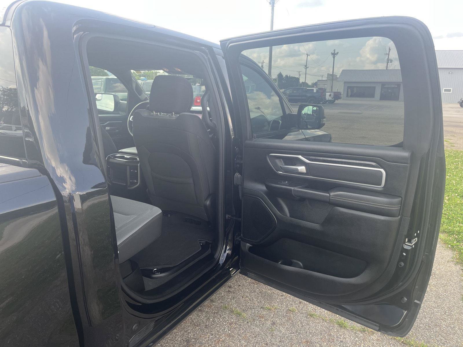 Used 2023 RAM 1500 Big Horn AWD/4WD image 33