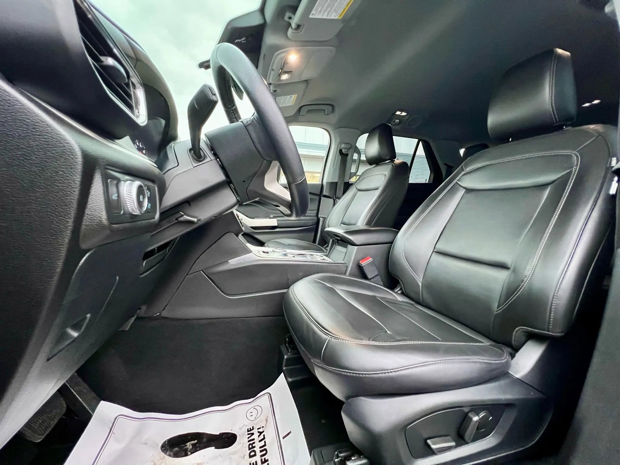 Used 2022 Ford Explorer XLT w/ Equipment Group 202A image 22