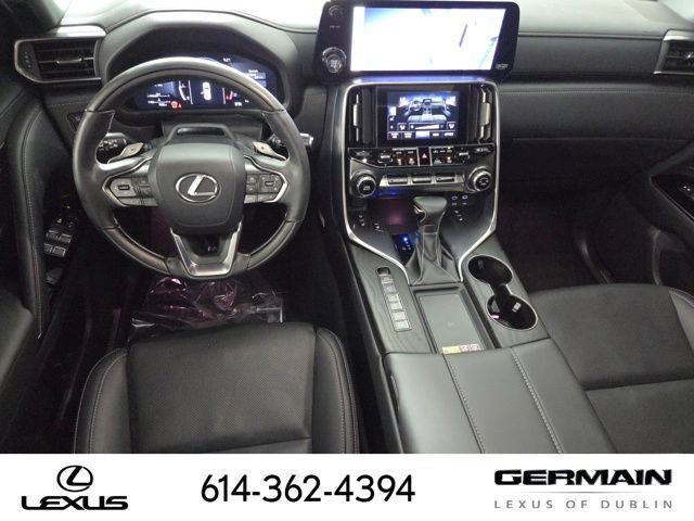 Used 2025 Lexus LX 600 4WD w/ Appearance Package image 16