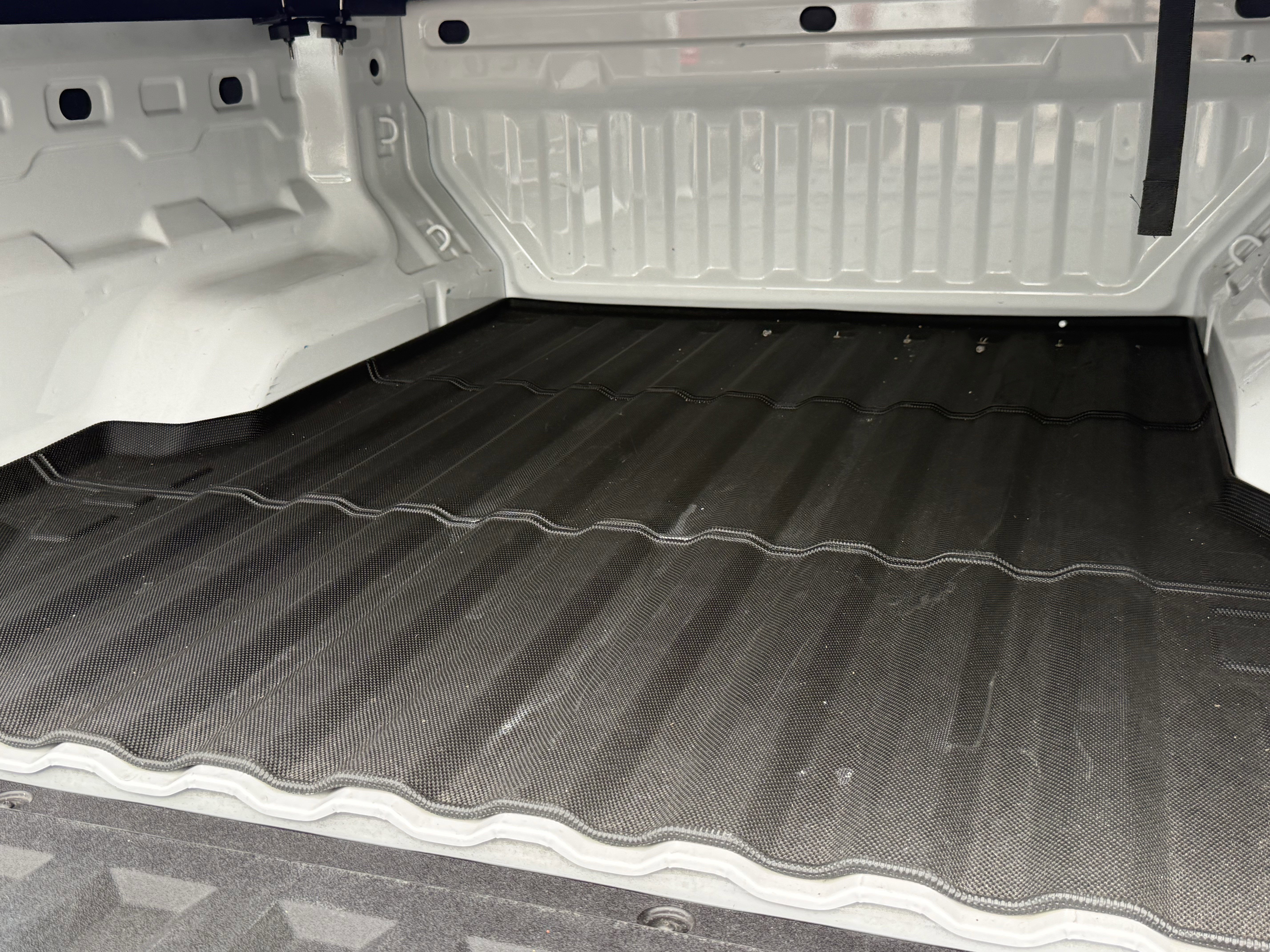 Used 2024 GMC Canyon AT4 w/ AT4 Premium Package image 27