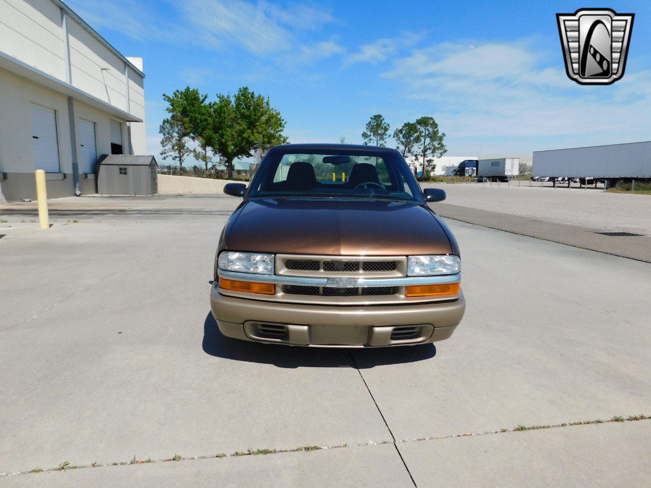 Used 2000 Chevrolet S10 Pickup LS w/ Preferred Equipment Group image 2