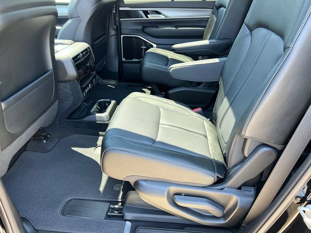 New 2026 Jeep Grand Wagoneer Limited AWD/4WD image 25