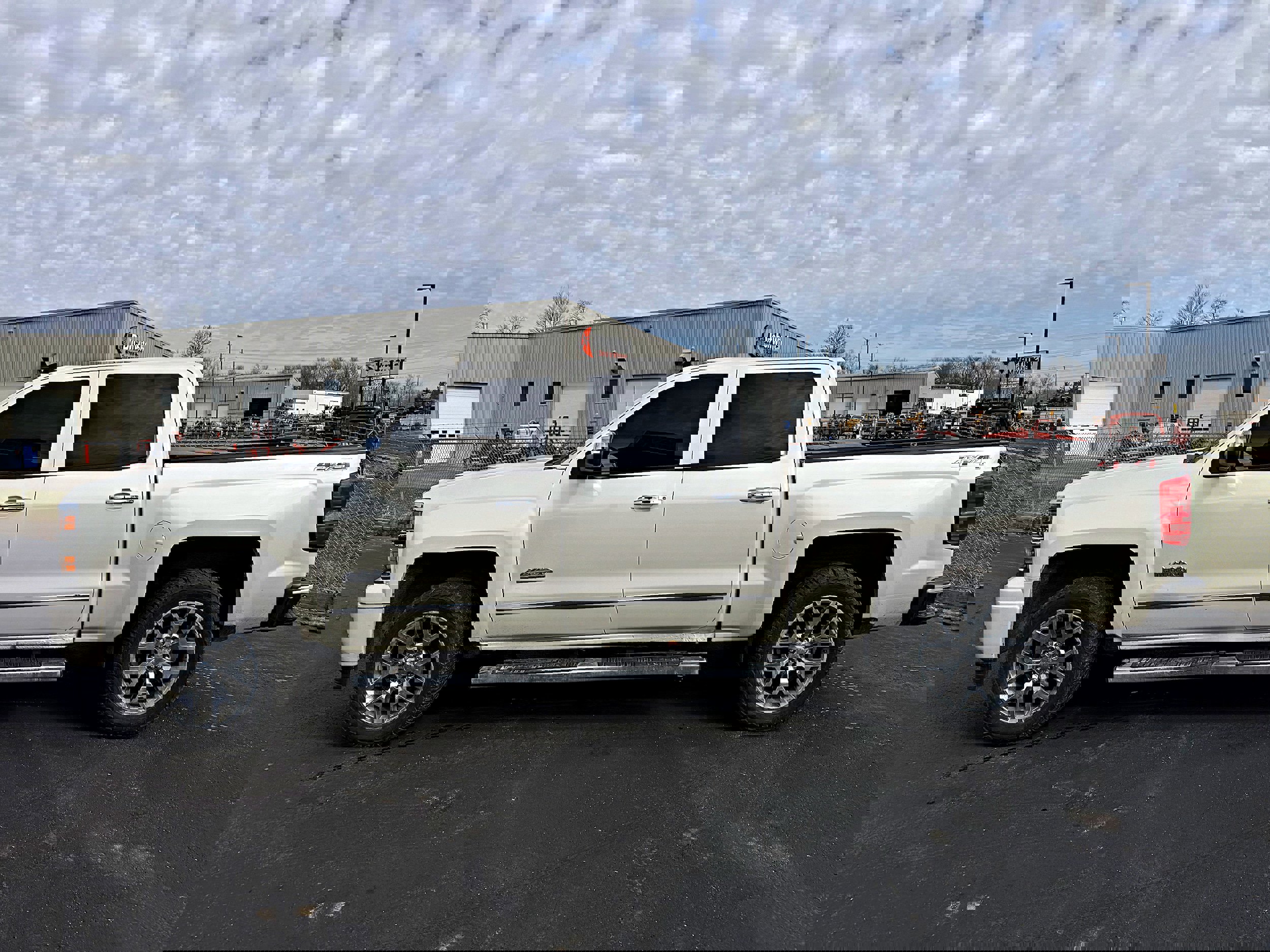 Used 2014 Chevrolet Silverado 1500 High Country w/ High Country Premium Package image 6