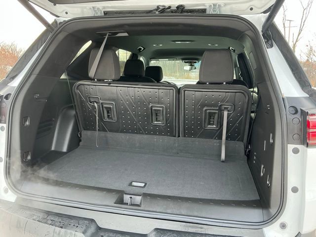 Used 2024 Chevrolet Traverse LT image 13
