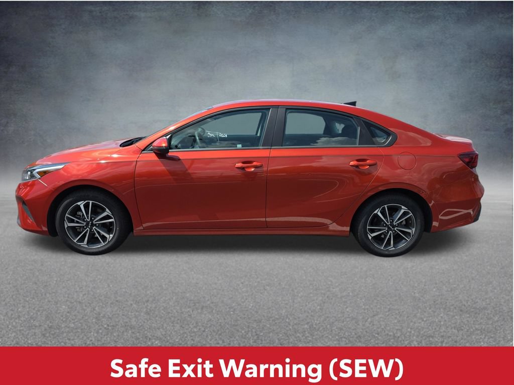 Used 2023 Kia Forte LXS w/ LXS Technology Package FWD image 12