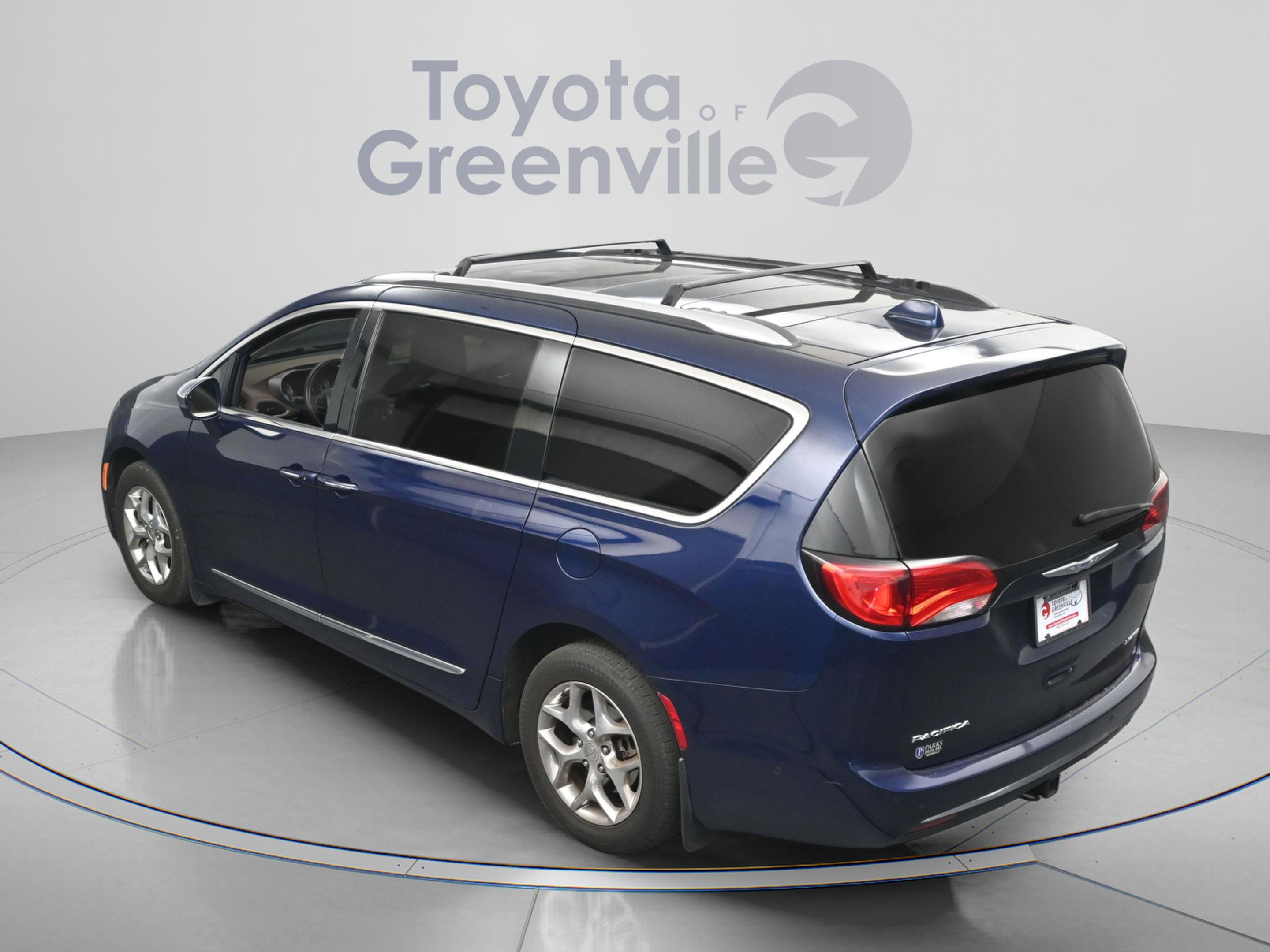 Used 2017 Chrysler Pacifica Limited w/ UConnect Theater Package image 8