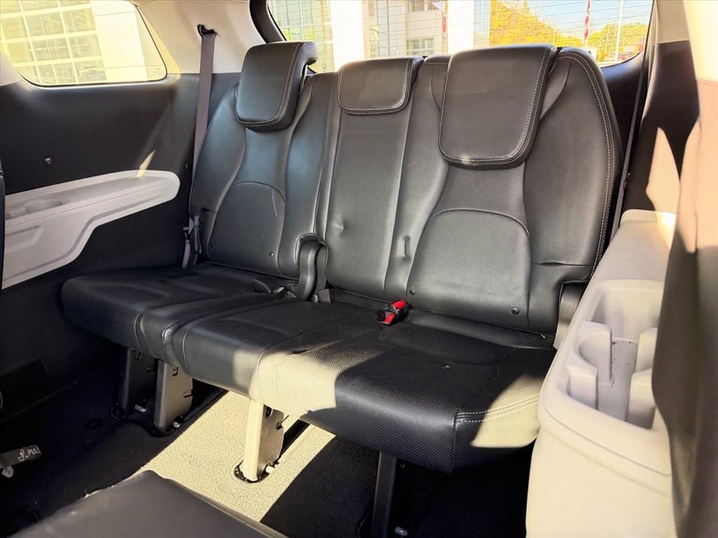 Used 2023 Kia Carnival LX FWD image 14