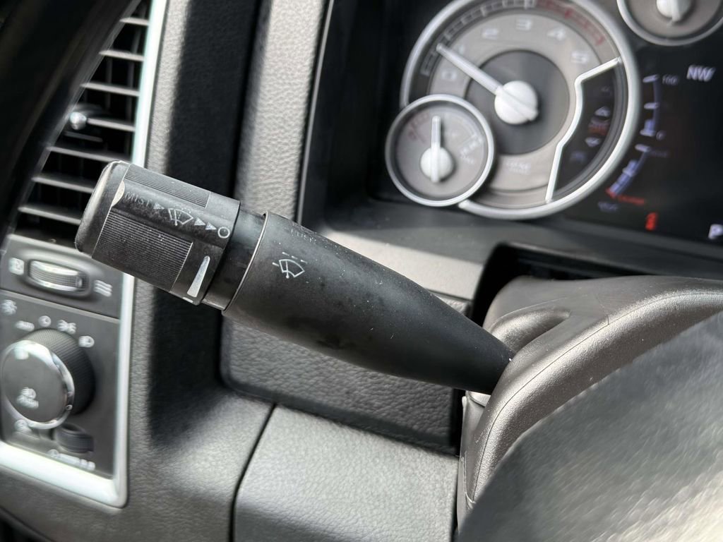 Used 2016 RAM 3500 Laramie Longhorn image 24