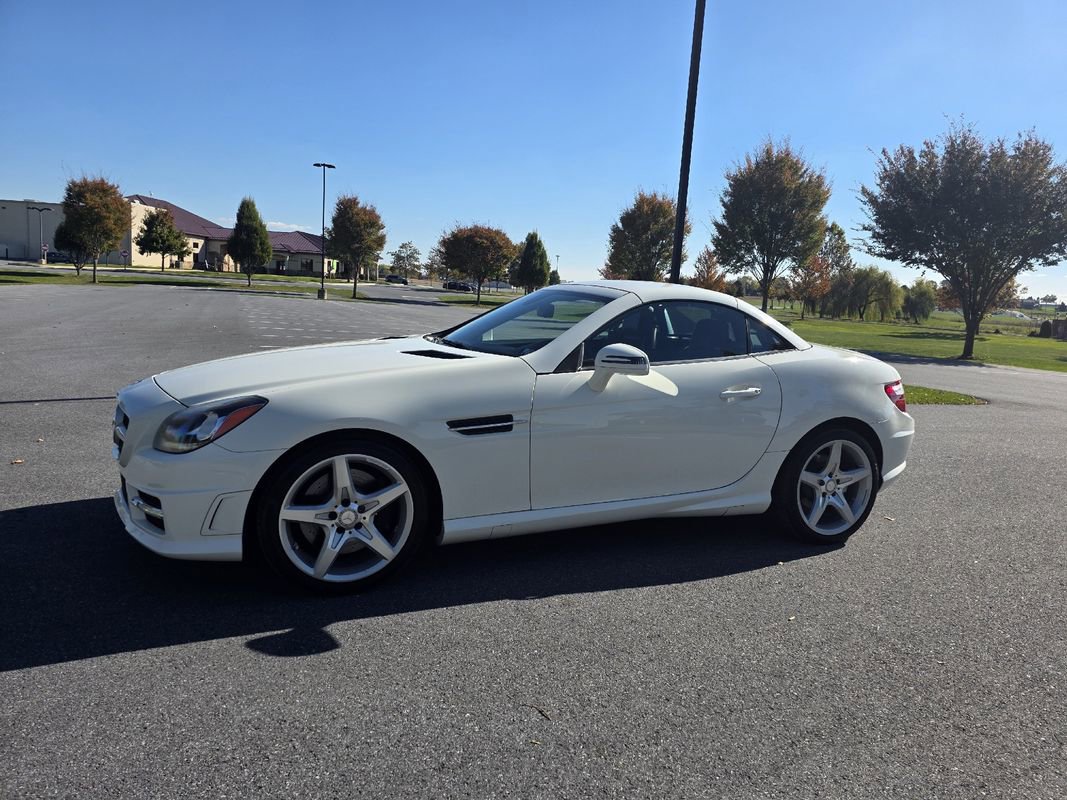 Used 2012 Mercedes-Benz SLK 250 image 29