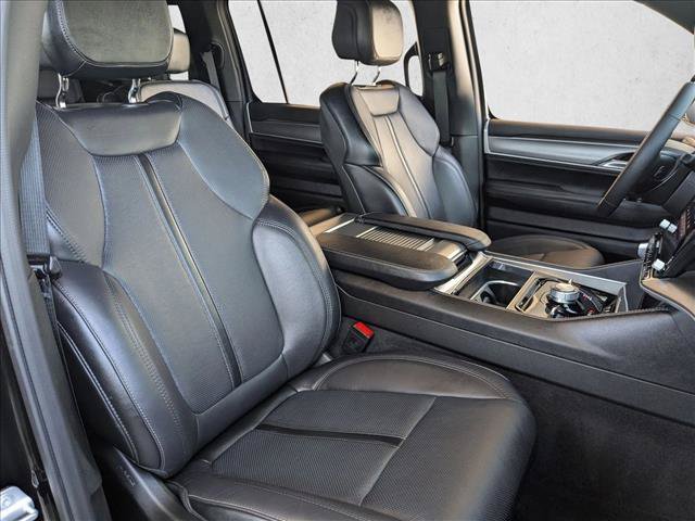 Certified 2025 Jeep Wagoneer Series II w/ Convenience Group I AWD/4WD image 22