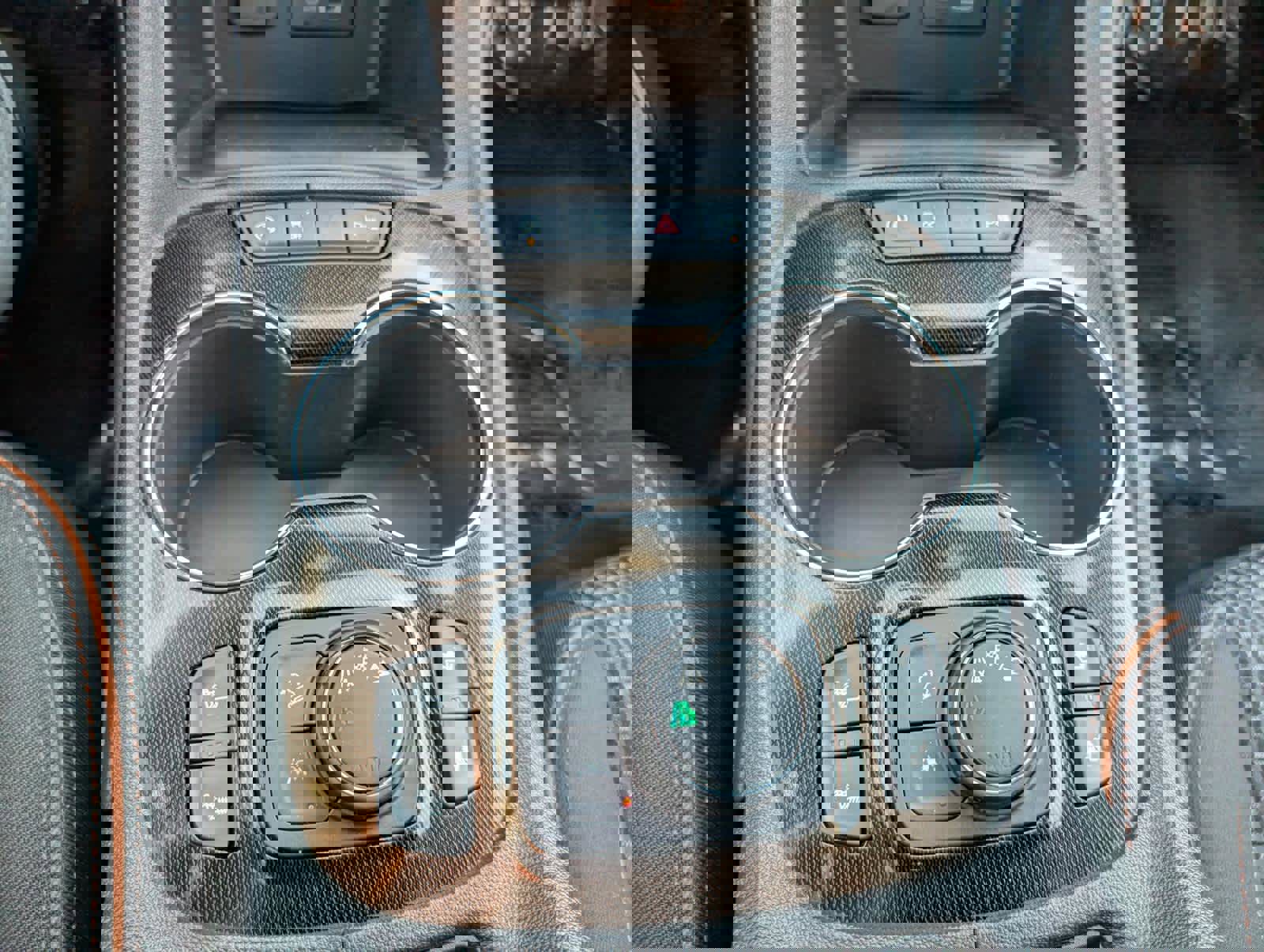 Certified 2023 GMC Acadia AT4 image 27