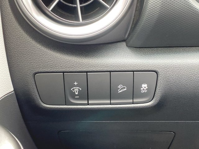 Used 2023 Hyundai Kona SEL AWD/4WD image 17