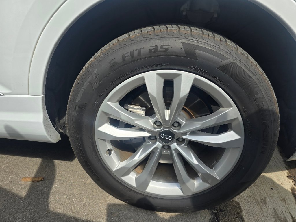Used 2019 Audi Q7 3.0T Premium w/ Convenience Package AWD/4WD image 8