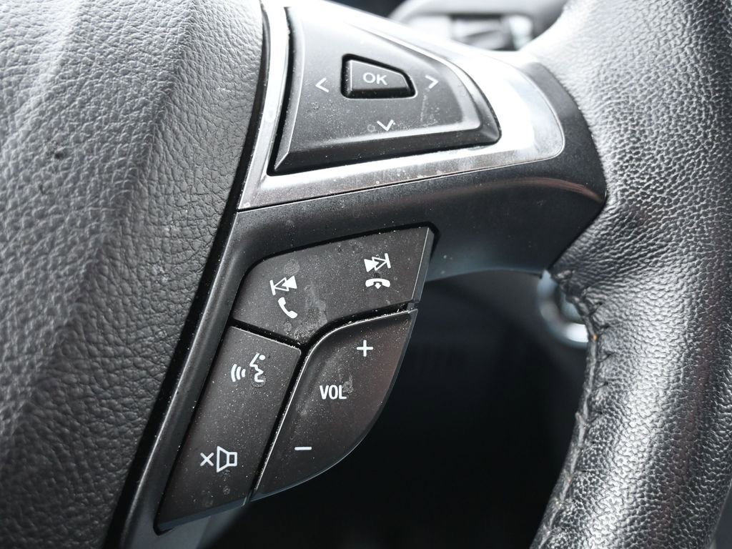 Used 2023 Ford Edge SEL image 25