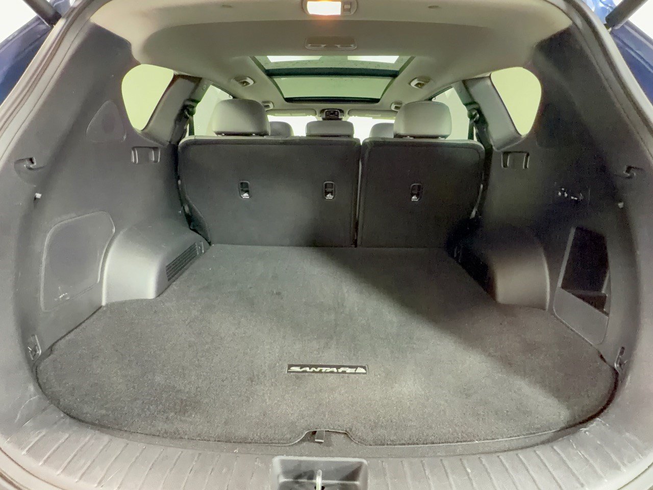 Used 2023 Hyundai Santa Fe SEL w/ Premium Package FWD image 28