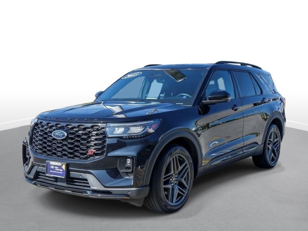 Certified 2025 Ford Explorer ST AWD/4WD image 5