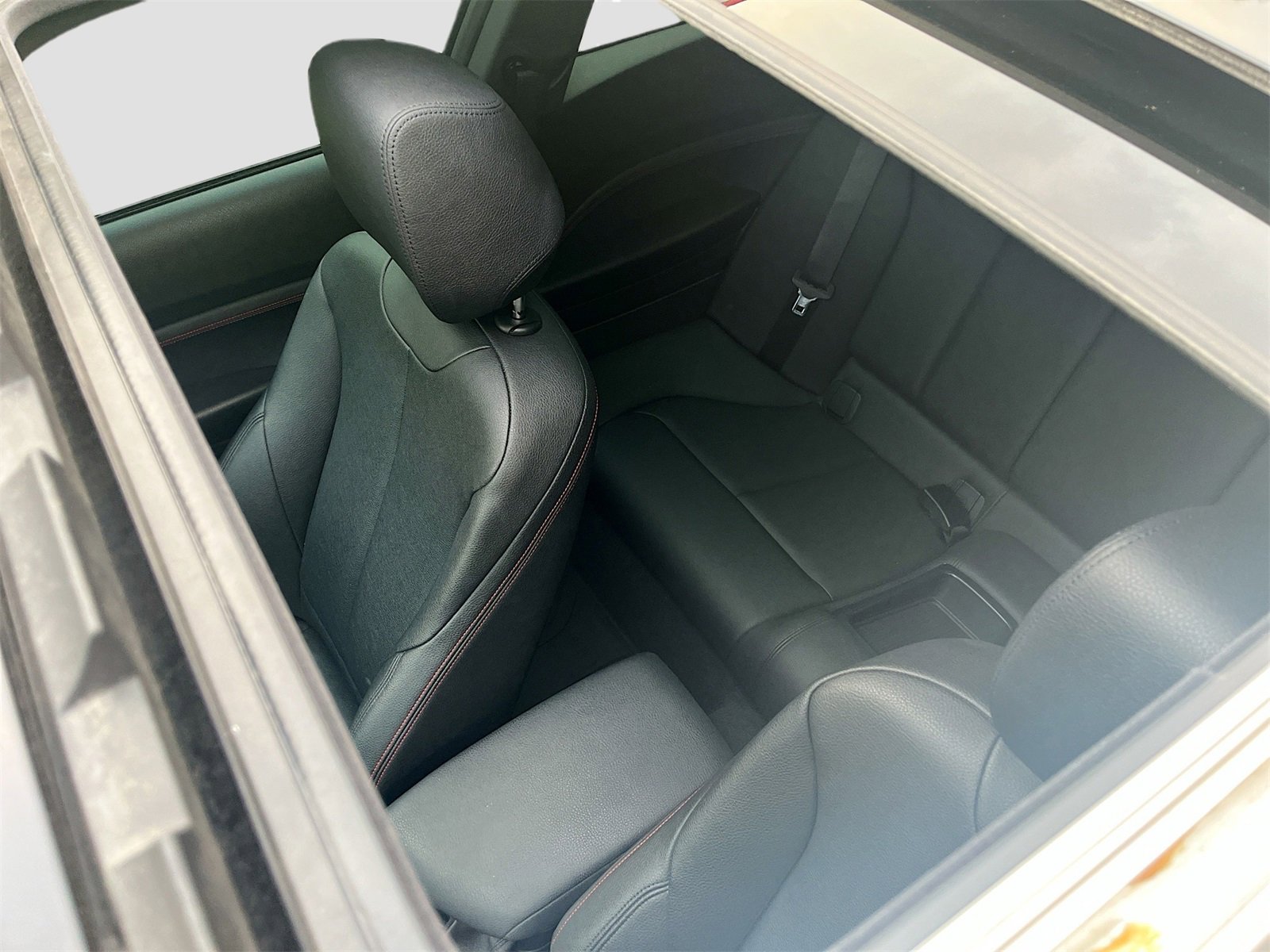 Used 2019 BMW 230i Coupe w/ Convenience Package image 22