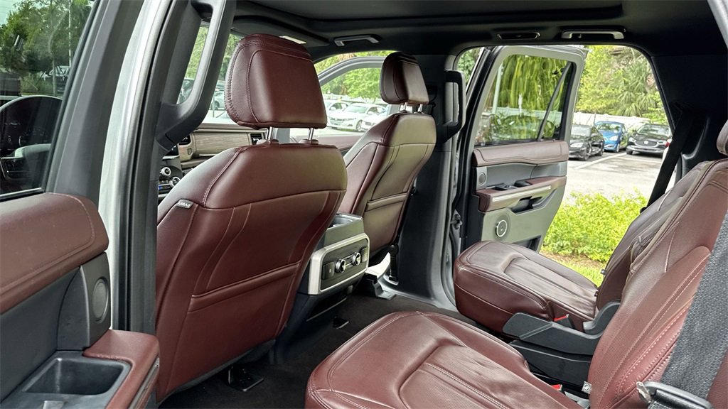 Used 2023 Ford Expedition Limited image 35