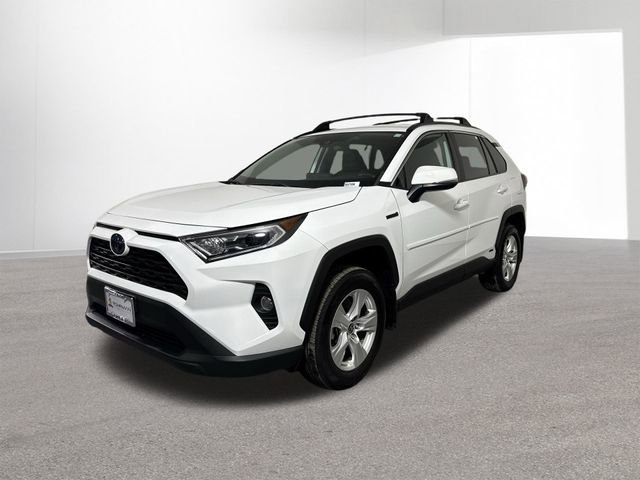 Used 2021 Toyota RAV4 XLE image 1
