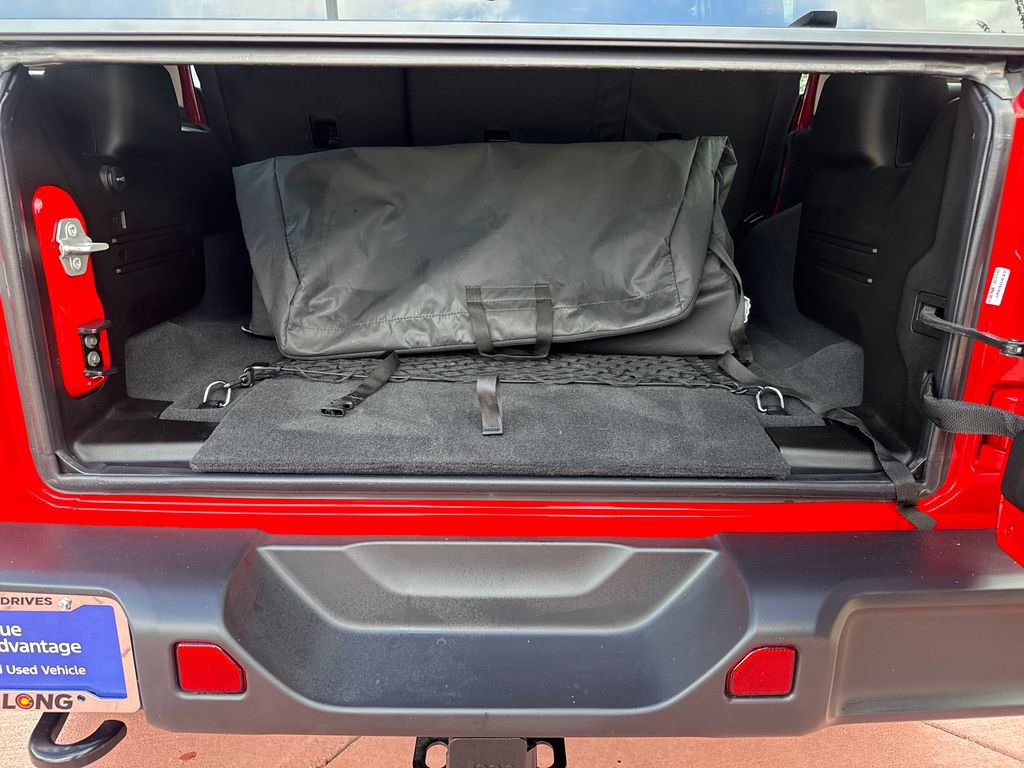 Used 2025 Jeep Wrangler Willys image 8